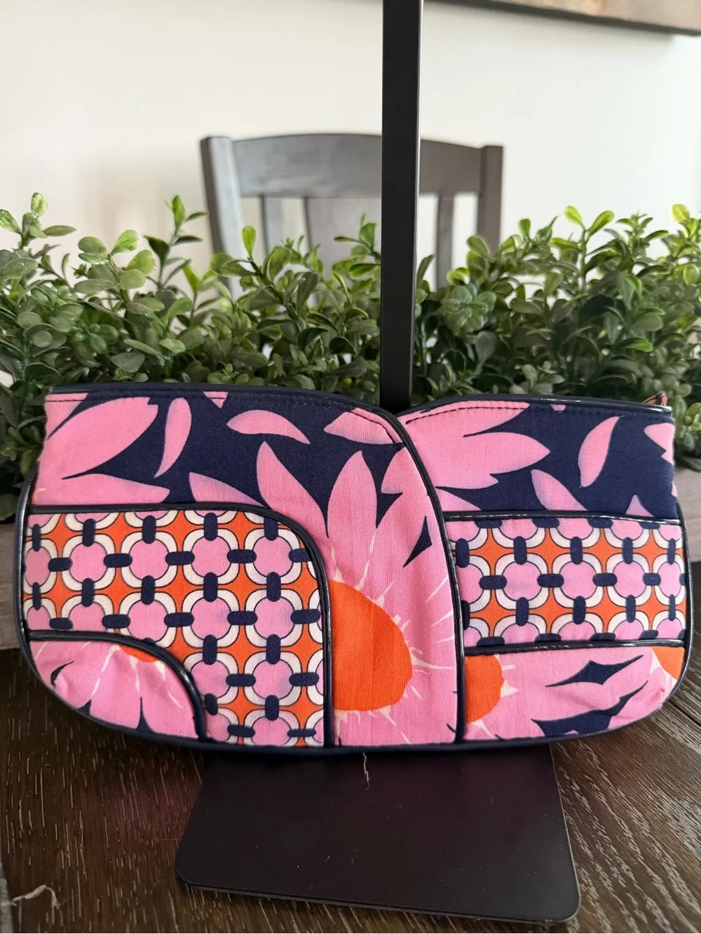 Vera Bradley “Loves Me” Floral Quilted Clutch Wristlet Pouch